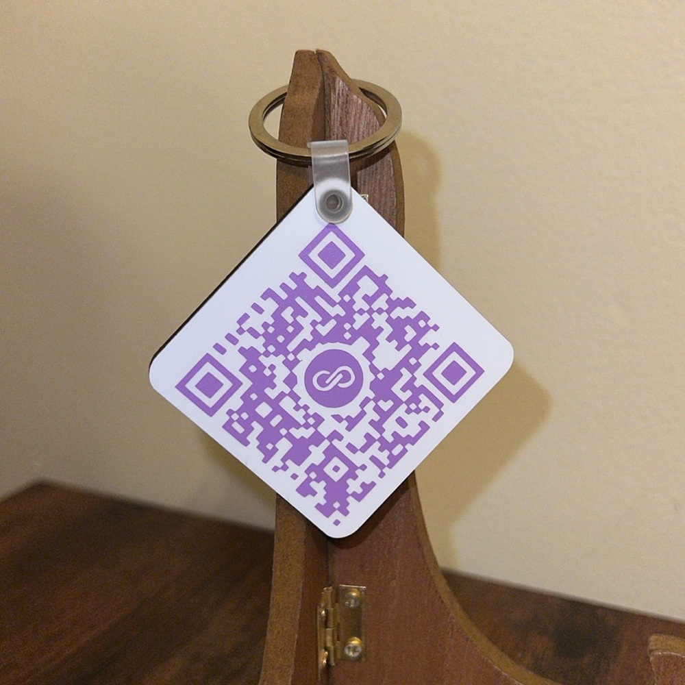 Custom QR Keychain - Picture 2 of 6